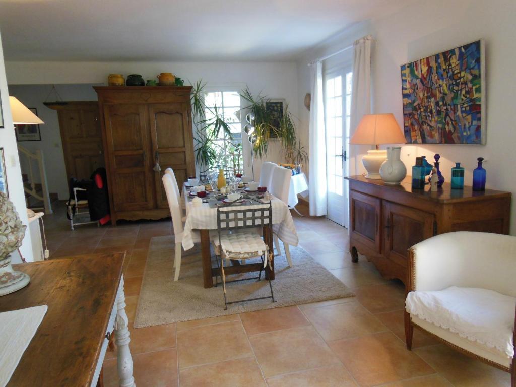 Chambres D'Hotes Saint Veredeme Pujaut Dış mekan fotoğraf