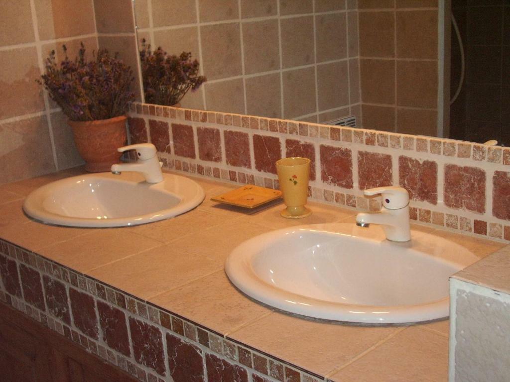 Chambres D'Hotes Saint Veredeme Pujaut Dış mekan fotoğraf