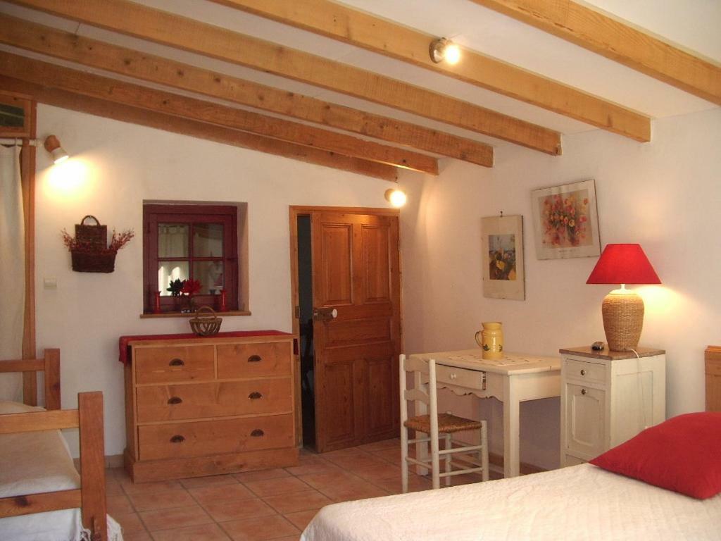 Chambres D'Hotes Saint Veredeme Pujaut Dış mekan fotoğraf